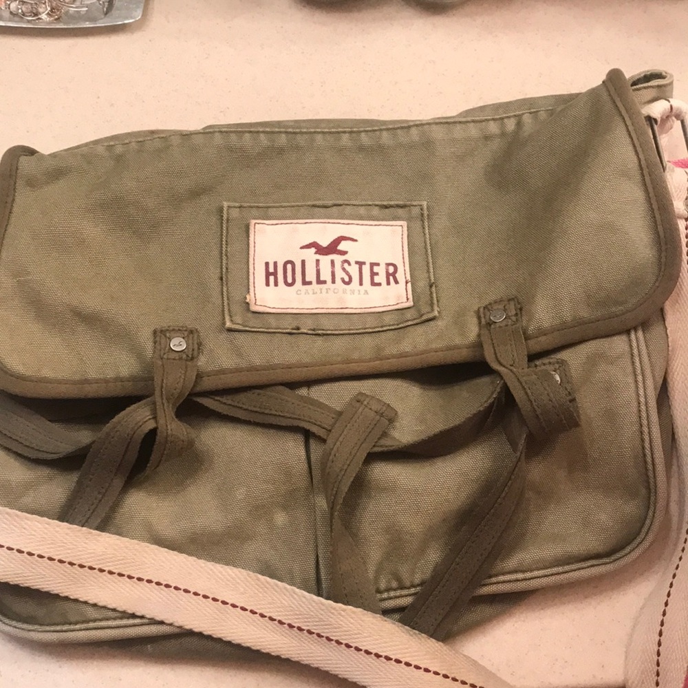 Cross body holister bag